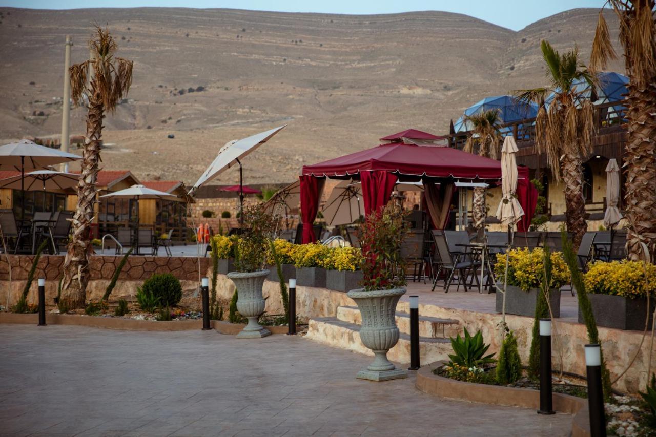 Petra Seasons Luxury Resort Al Hayy Exteriör bild