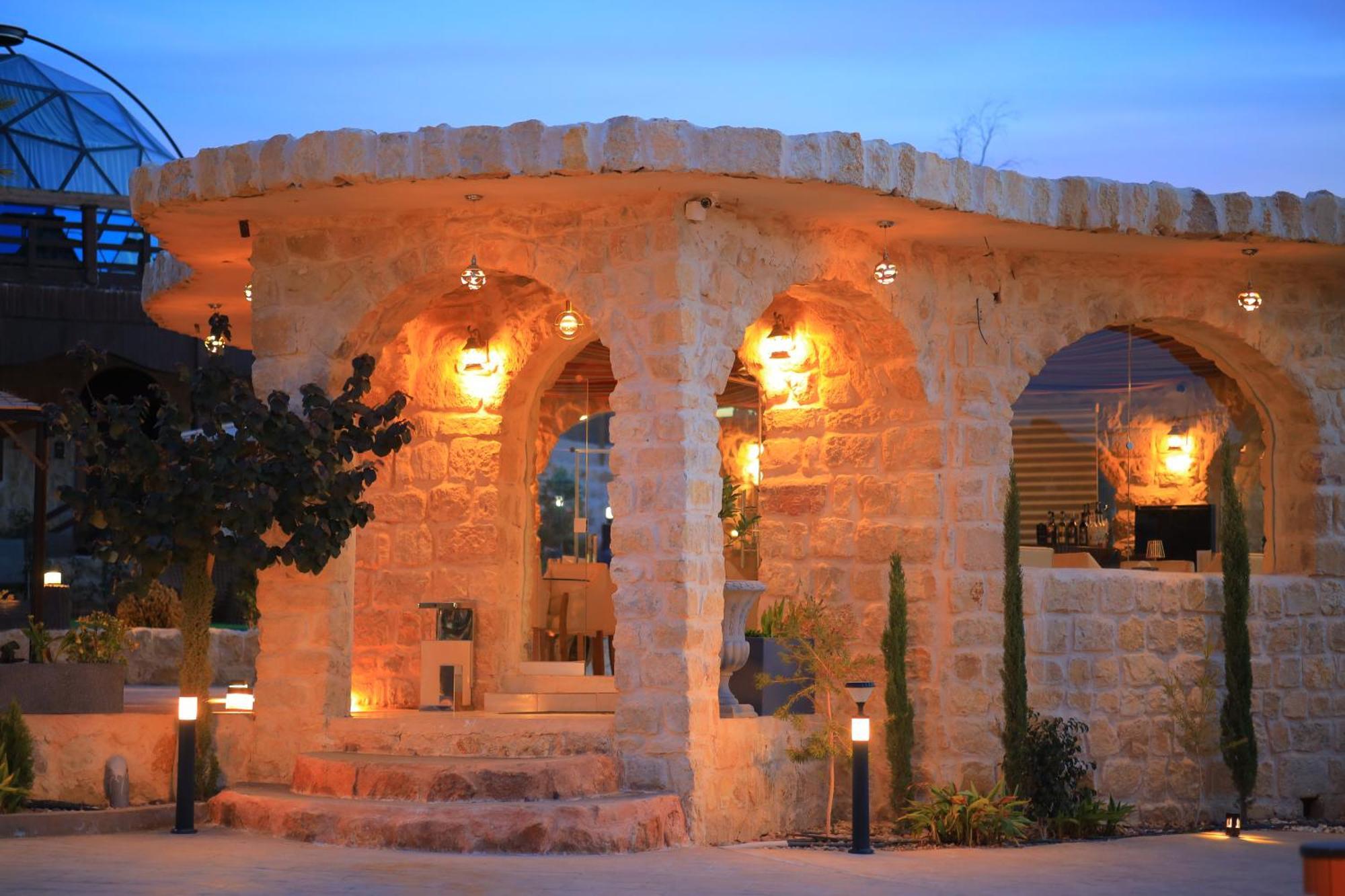 Petra Seasons Luxury Resort Al Hayy Exteriör bild